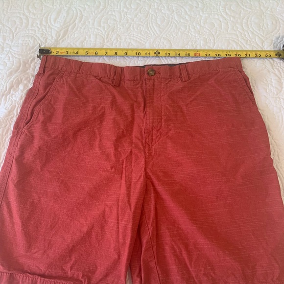 Tommy Hilfiger Men's Red Flat Front Shorts Size 40 Pre-Owned EUC. - Picture 4 of 6